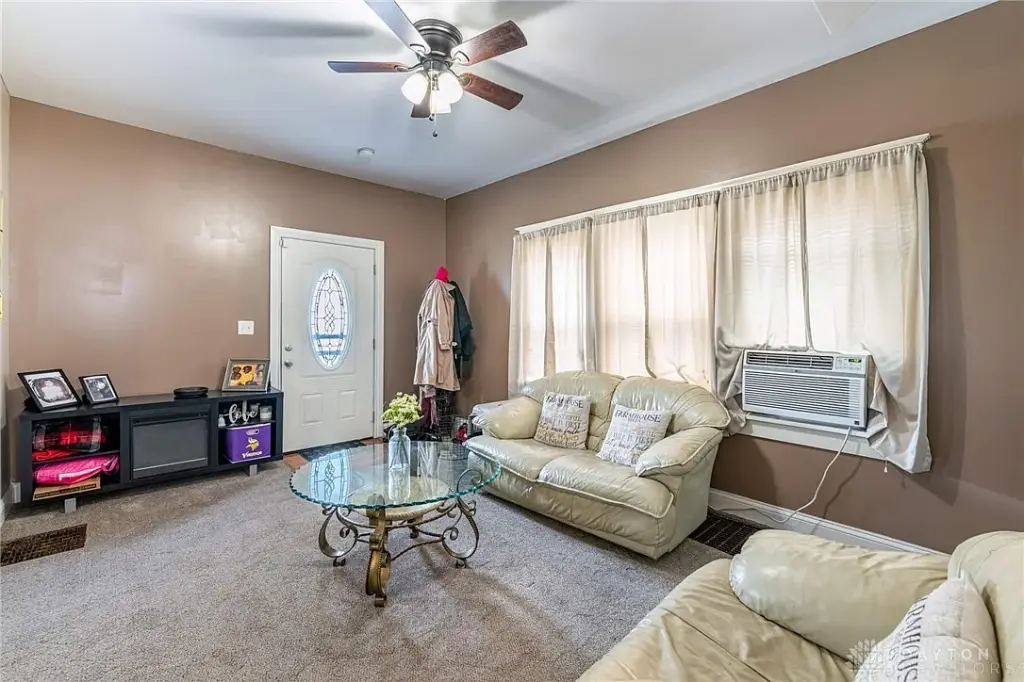 560 Evergreen Ave, Dayton, OH 45402 