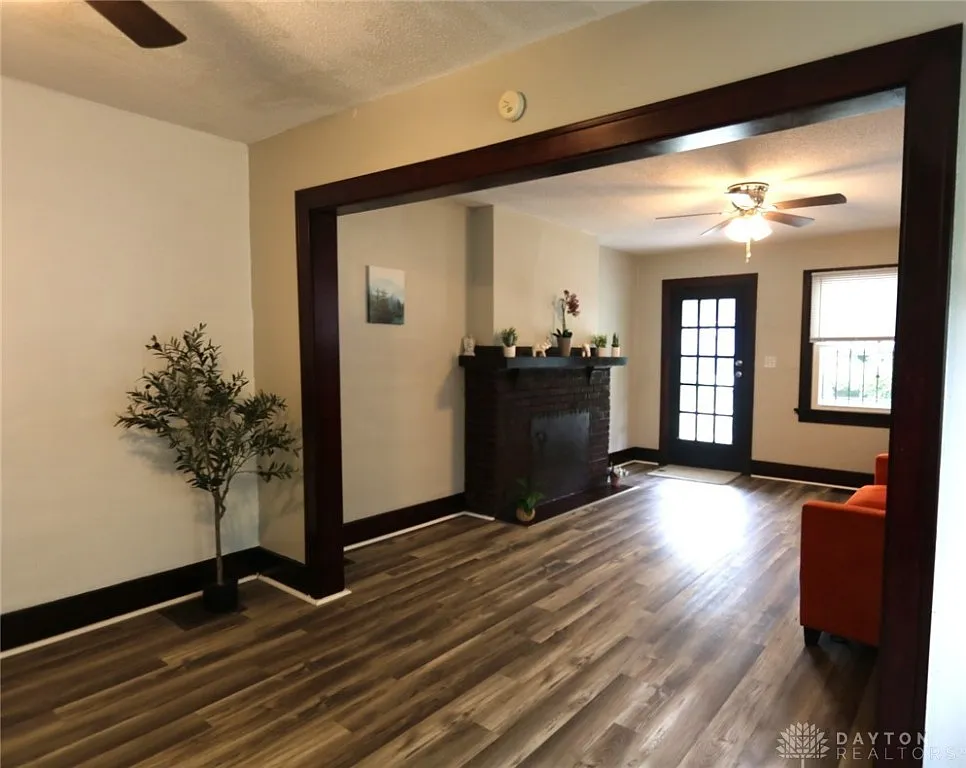 1232 Vernon Dr, Dayton, OH 45402 