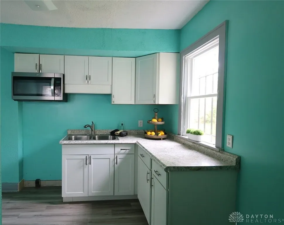 1232 Vernon Dr, Dayton, OH 45402 