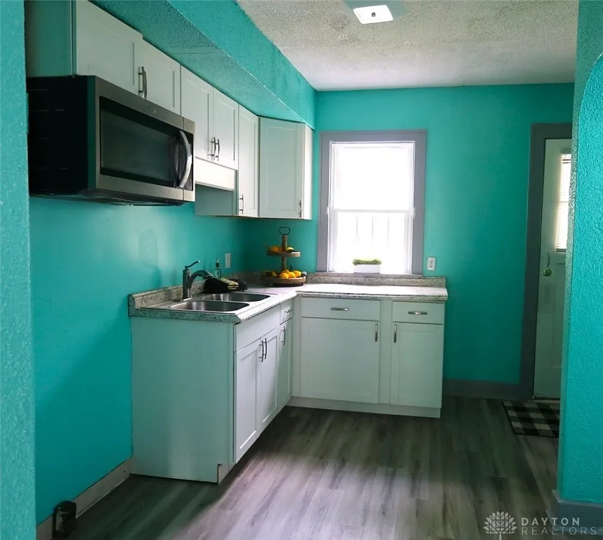 1232 Vernon Dr, Dayton, OH 45402 