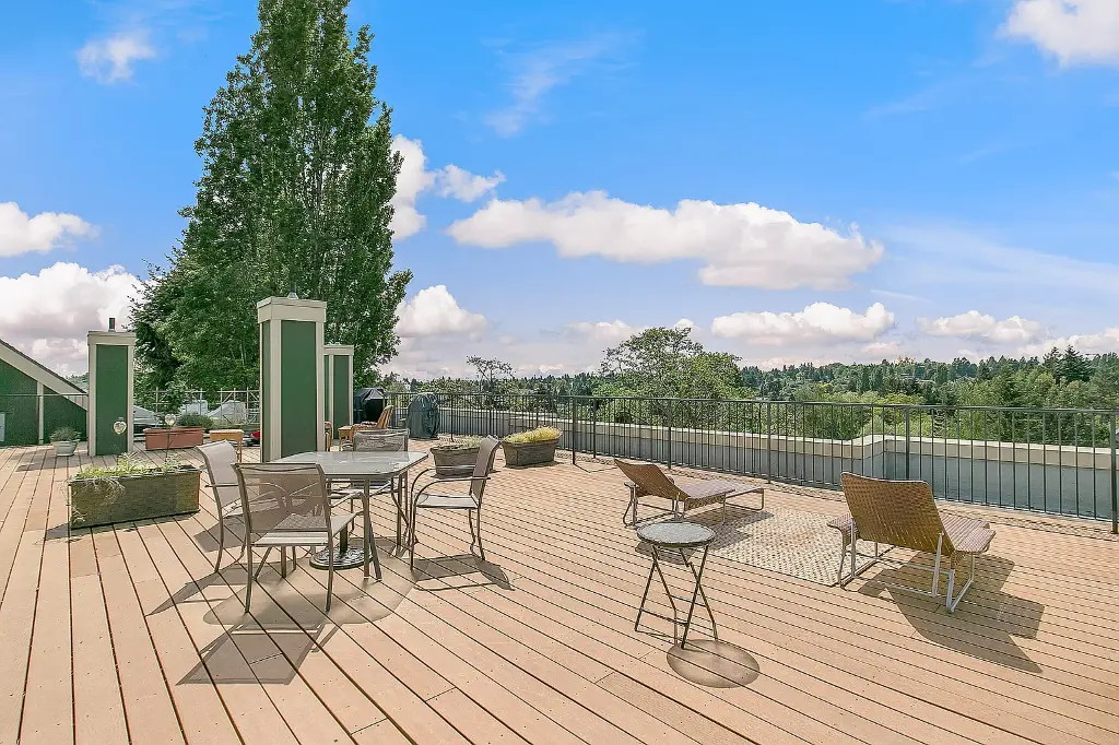 9057 Greenwood Ave N APT 304, Seattle, WA 98103 