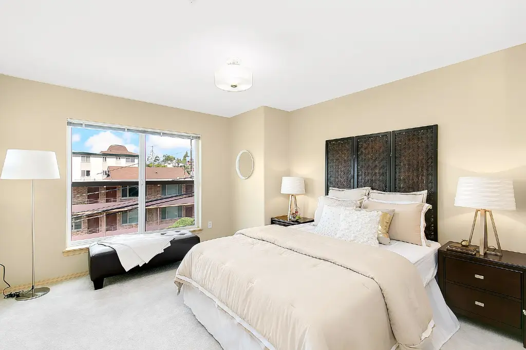 9057 Greenwood Ave N APT 304, Seattle, WA 98103 