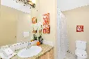 9057 Greenwood Ave N APT 304, Seattle, WA 98103 
