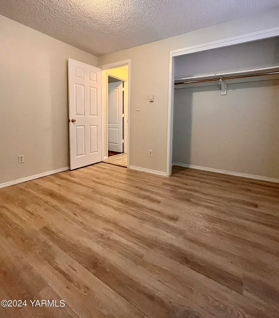1403-1405 Roosevelt Ave, Yakima, WA 98902 