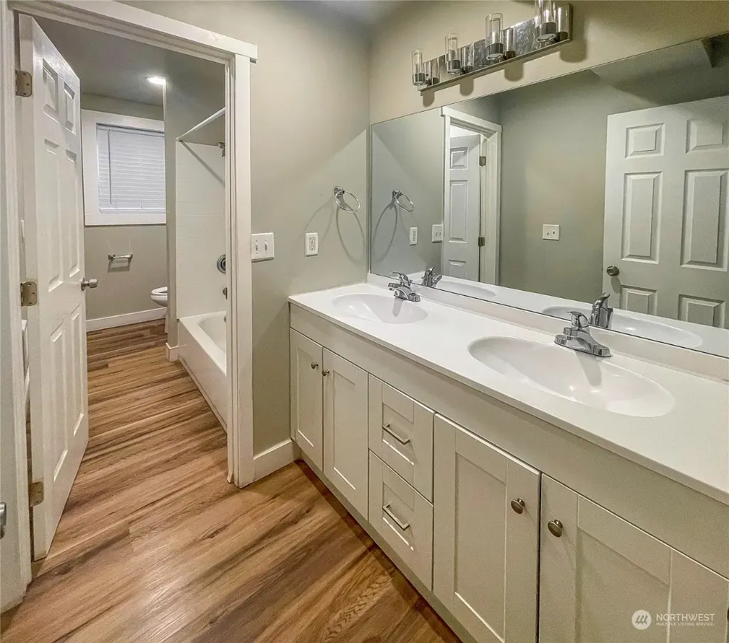 1815 13th Avenue S, Seattle, WA 98144 