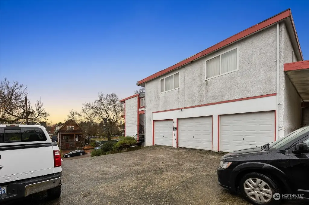 812 29th Avenue S, Seattle, WA 98144 