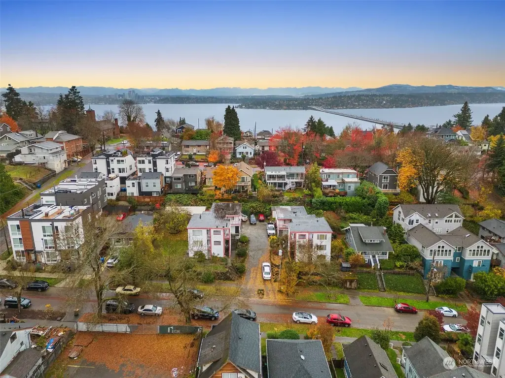 812 29th Avenue S, Seattle, WA 98144 