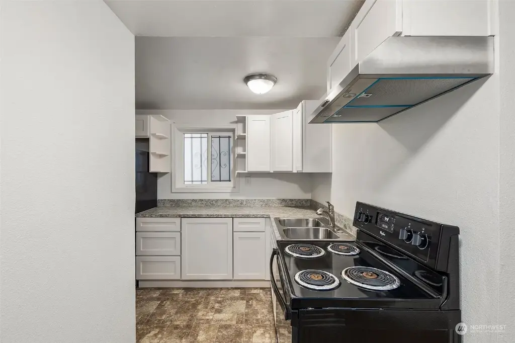 812 29th Avenue S, Seattle, WA 98144 