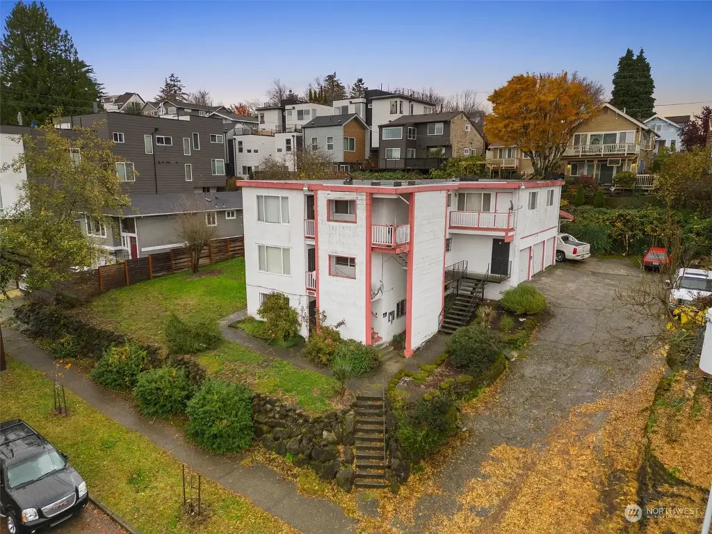 812 29th Avenue S, Seattle, WA 98144 