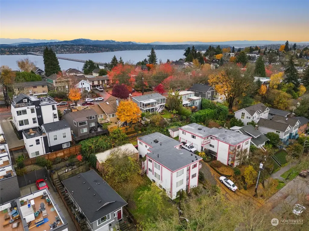 812 29th Avenue S, Seattle, WA 98144 