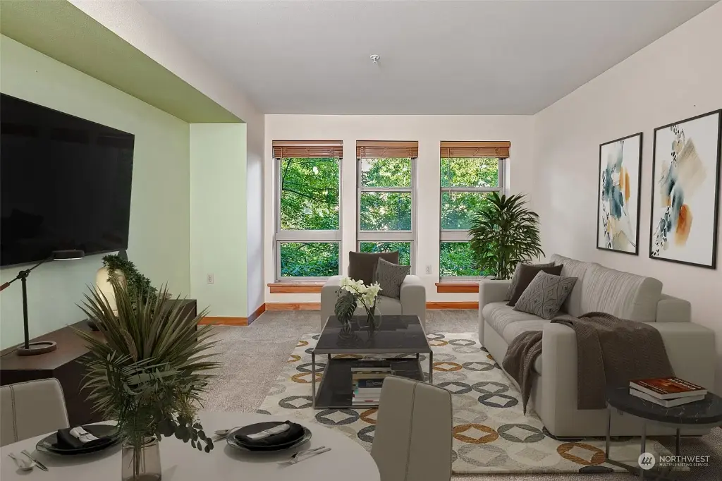 827 Hiawatha Place S UNIT 312, Seattle, WA 98144 