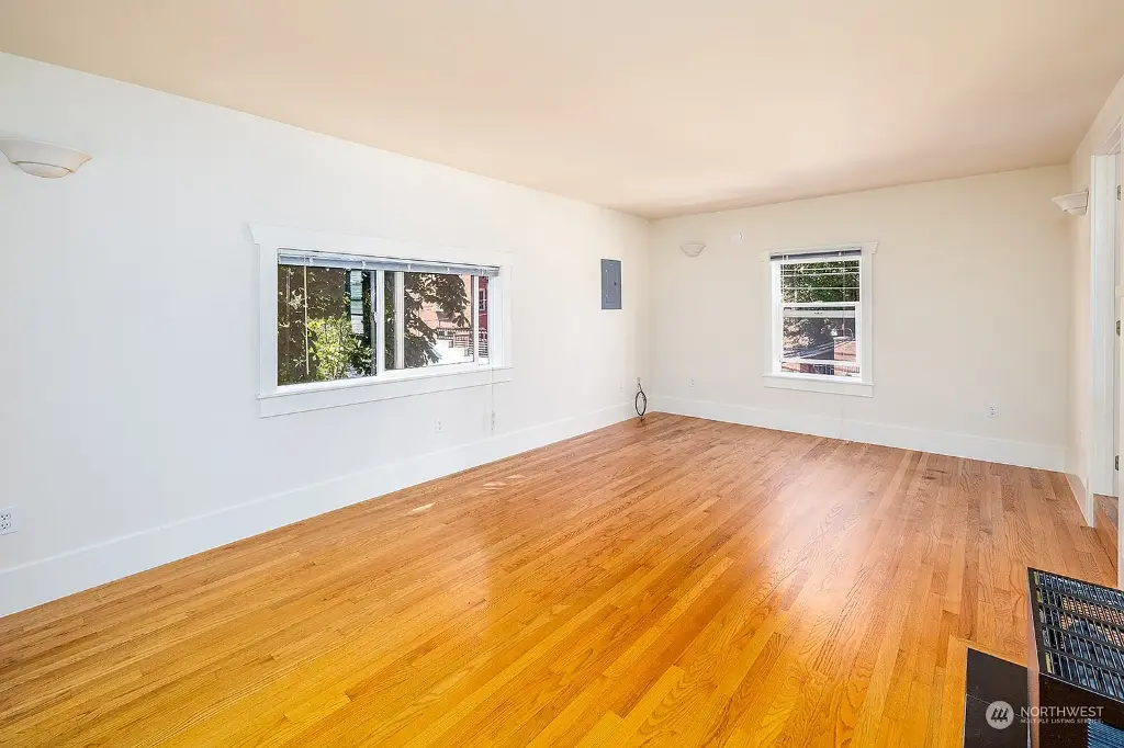 1111 18th Avenue, Seattle, WA 98122 