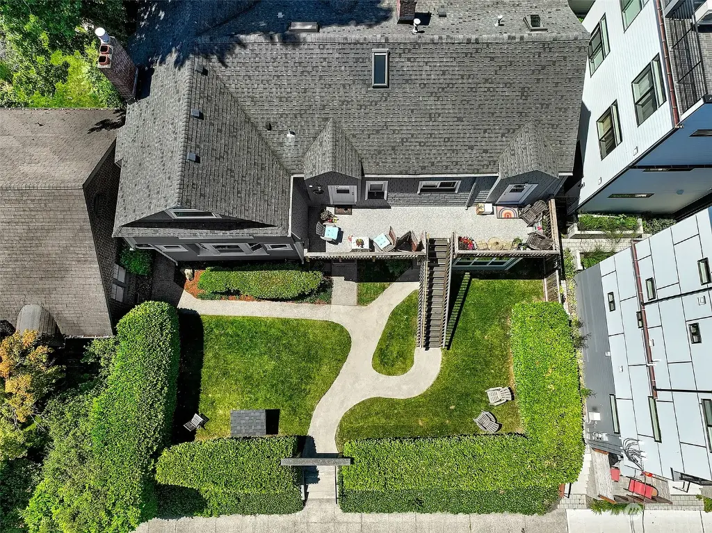 1111 18th Avenue, Seattle, WA 98122 