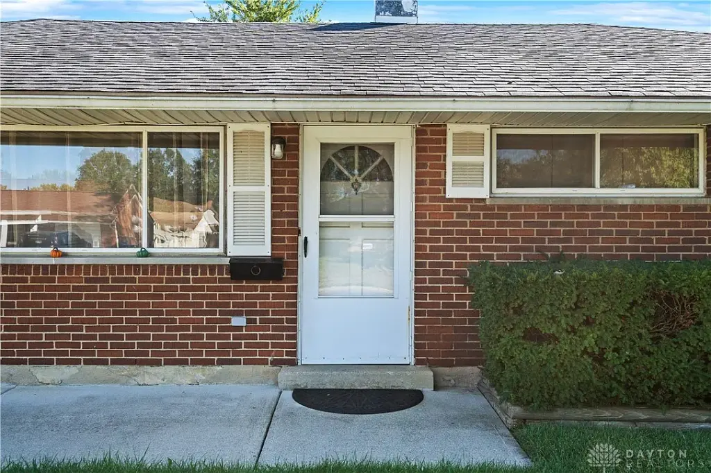 4300 Mozart Ave, Dayton, OH 45424 