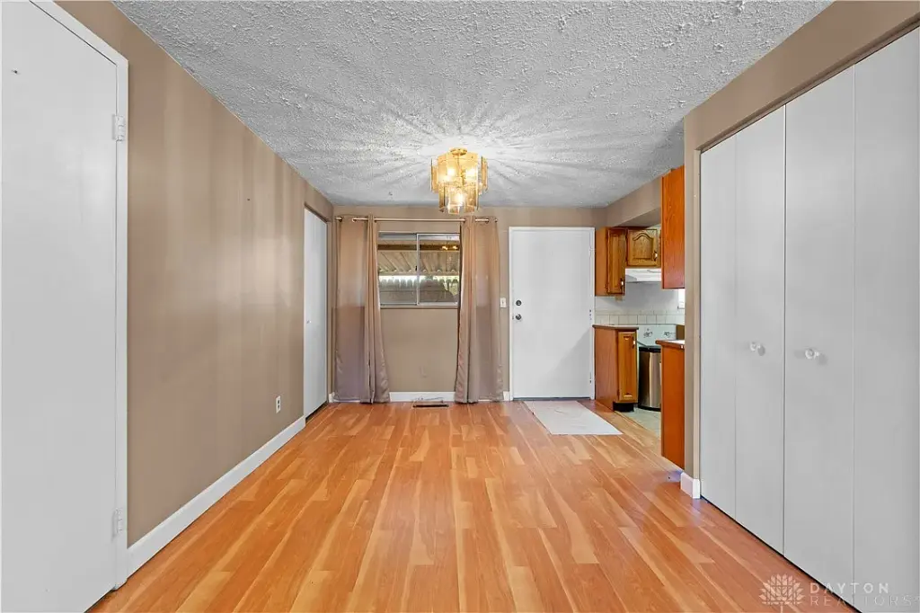 4300 Mozart Ave, Dayton, OH 45424 