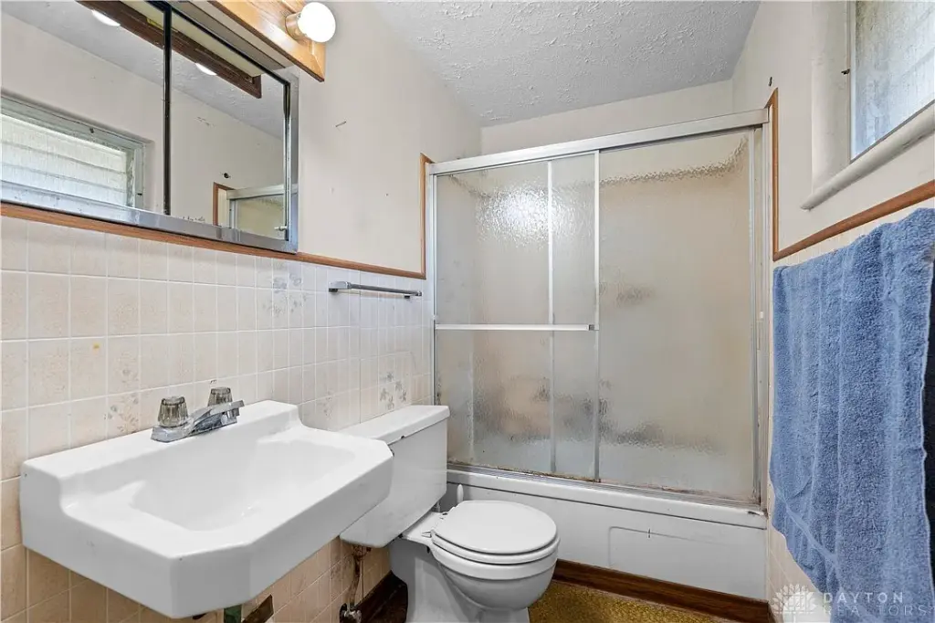 4300 Mozart Ave, Dayton, OH 45424 