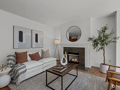 900 Aurora Avenue N UNIT 205, Seattle, WA 98109 