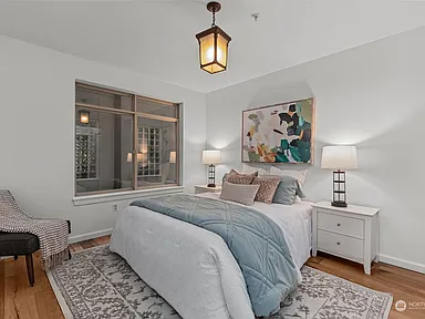 900 Aurora Avenue N UNIT 205, Seattle, WA 98109 