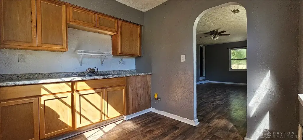 3025 Old Troy Pike, Dayton, OH 45404 