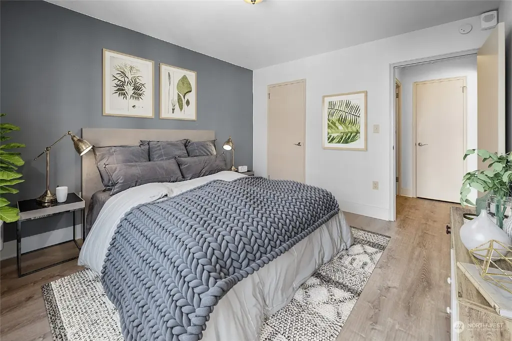 1105 Spring Street UNIT 911, Seattle, WA 98104 