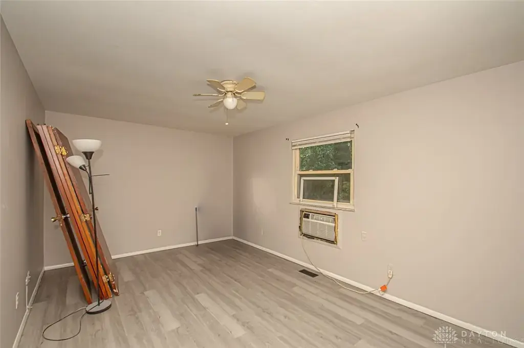 1201 Bishop Dr, Dayton, OH 45449 