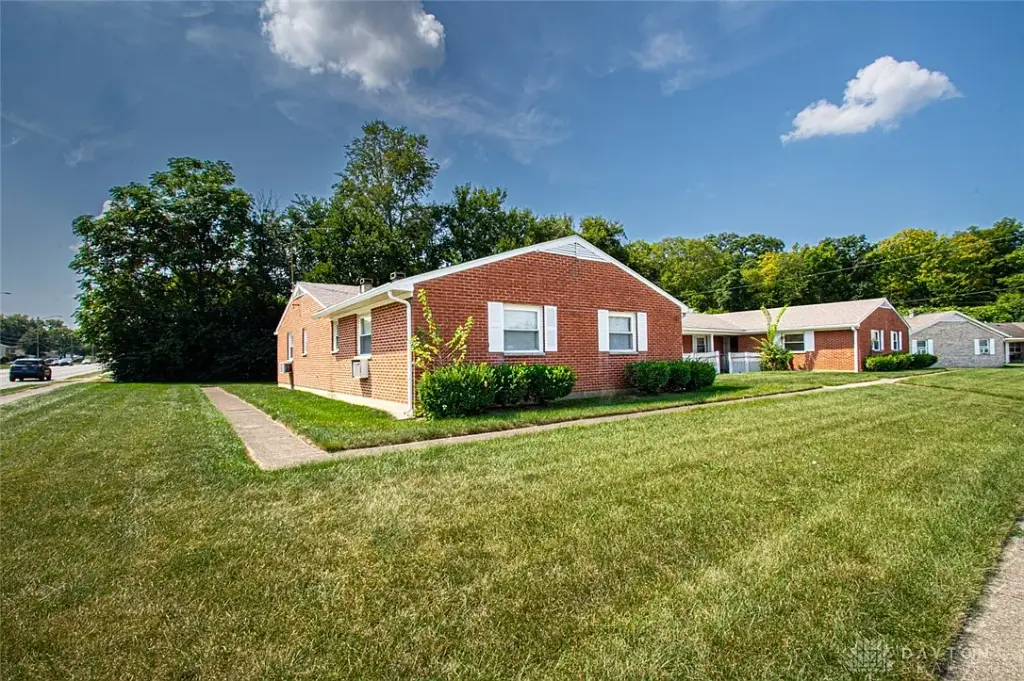 1201 Bishop Dr, Dayton, OH 45449 