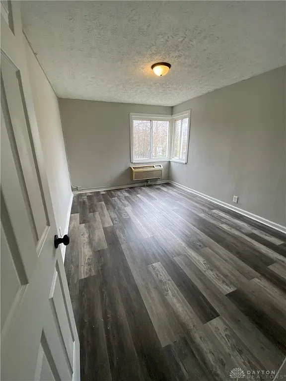 607 W Fairview Ave, Dayton, OH 45405 