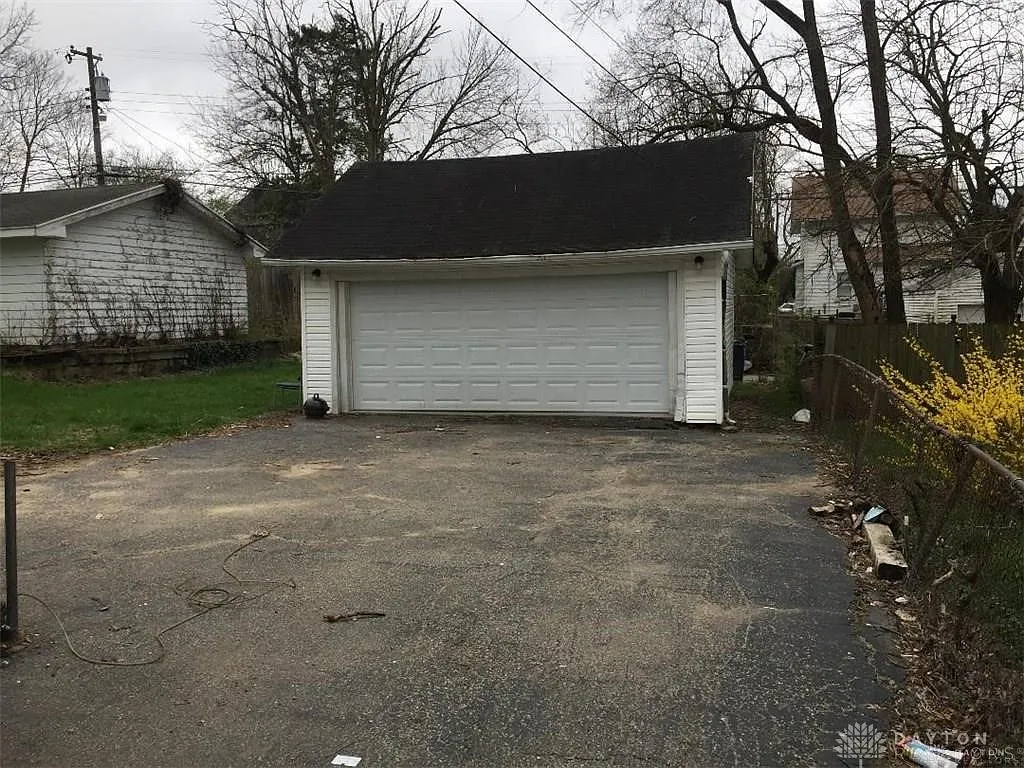104 Pointview Ave, Dayton, OH 45405 