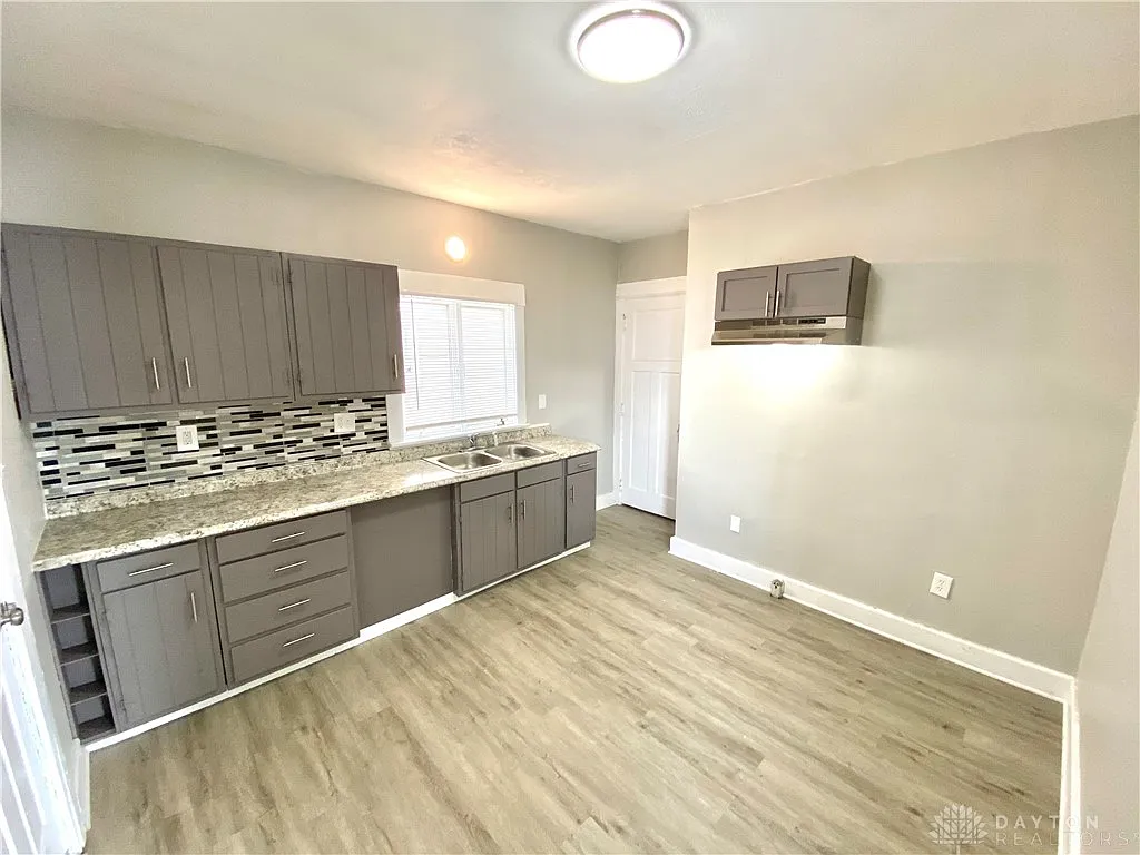 279 S Findlay St, Dayton, OH 45403 
