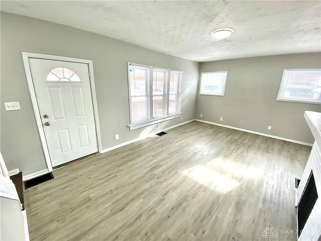 279 S Findlay St, Dayton, OH 45403 