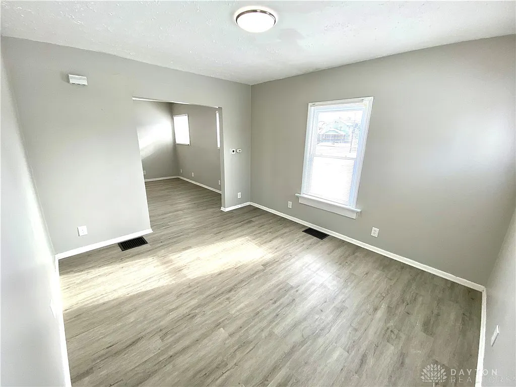 279 S Findlay St, Dayton, OH 45403 