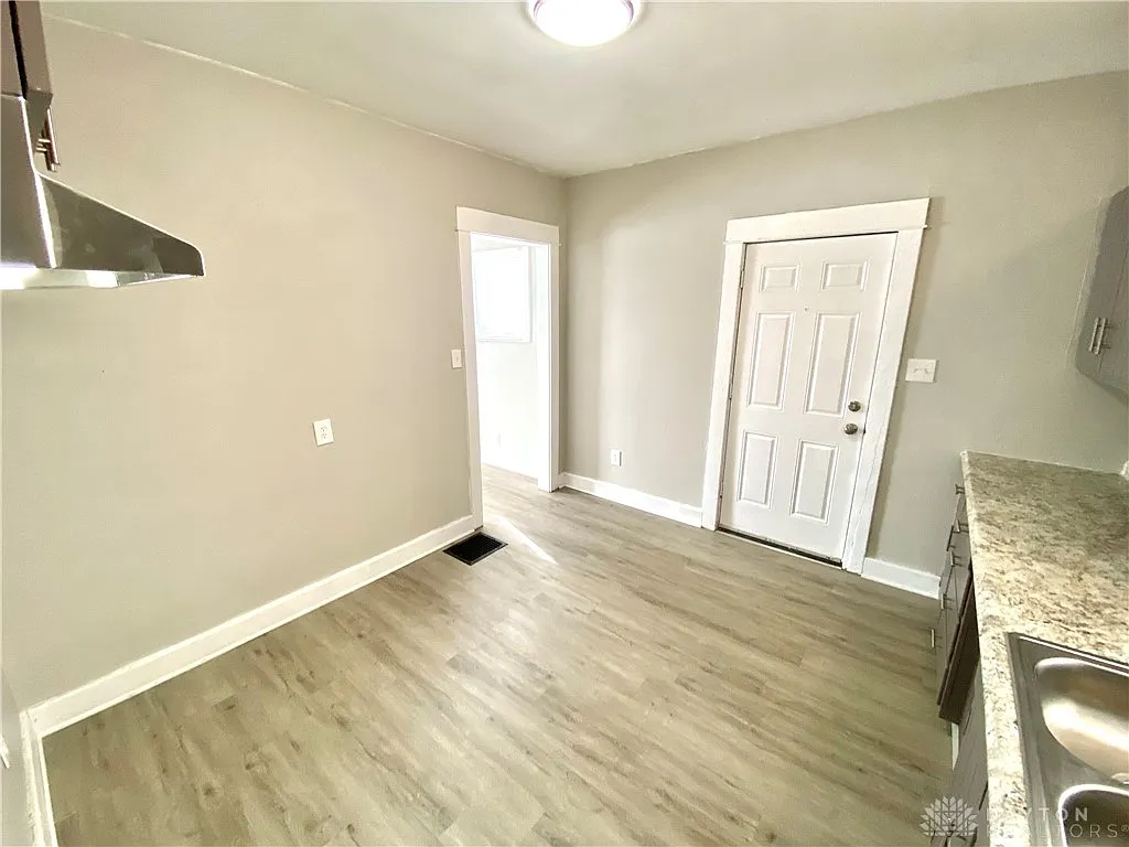 279 S Findlay St, Dayton, OH 45403 
