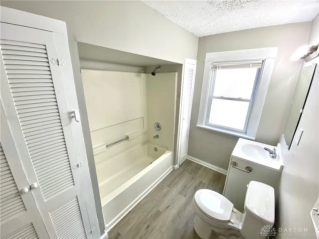 279 S Findlay St, Dayton, OH 45403 