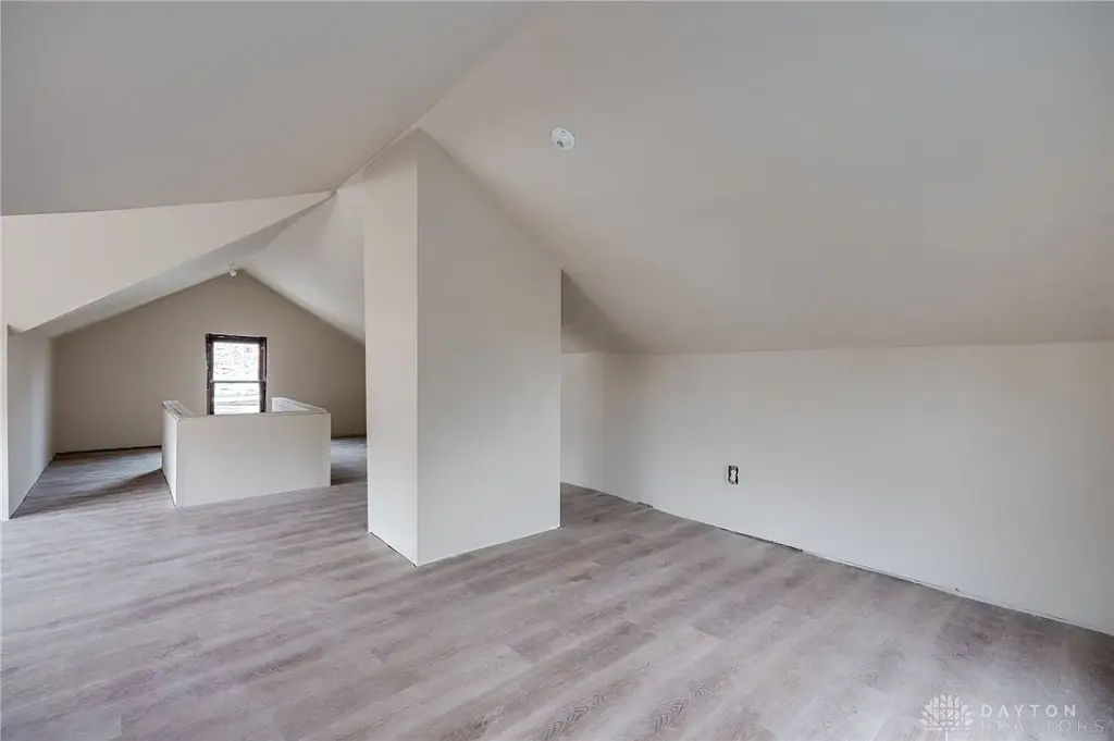 129 Marathon Ave, Dayton, OH 45405 