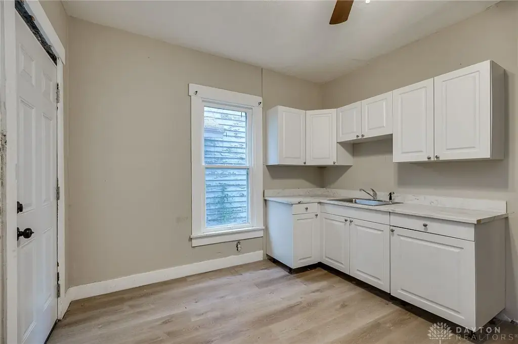 129 Marathon Ave, Dayton, OH 45405 