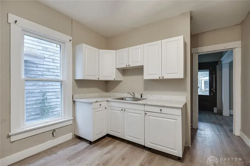 129 Marathon Ave, Dayton, OH 45405 