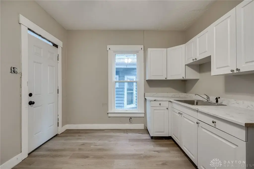 129 Marathon Ave, Dayton, OH 45405 