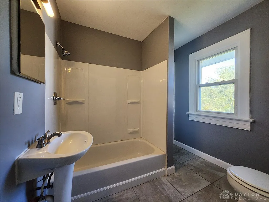 2405 Ulrich Ave, Dayton, OH 45406 