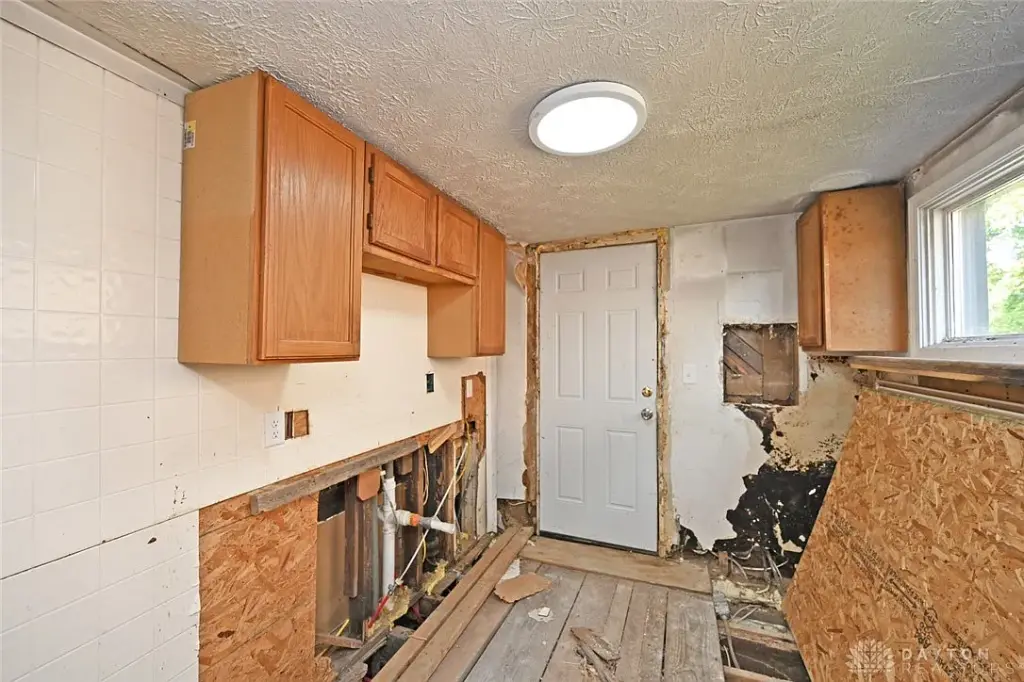 2127 Kensington Dr, Dayton, OH 45406 