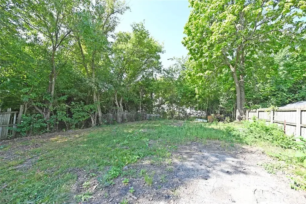 2127 Kensington Dr, Dayton, OH 45406 