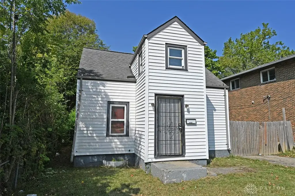 2127 Kensington Dr, Dayton, OH 45406 