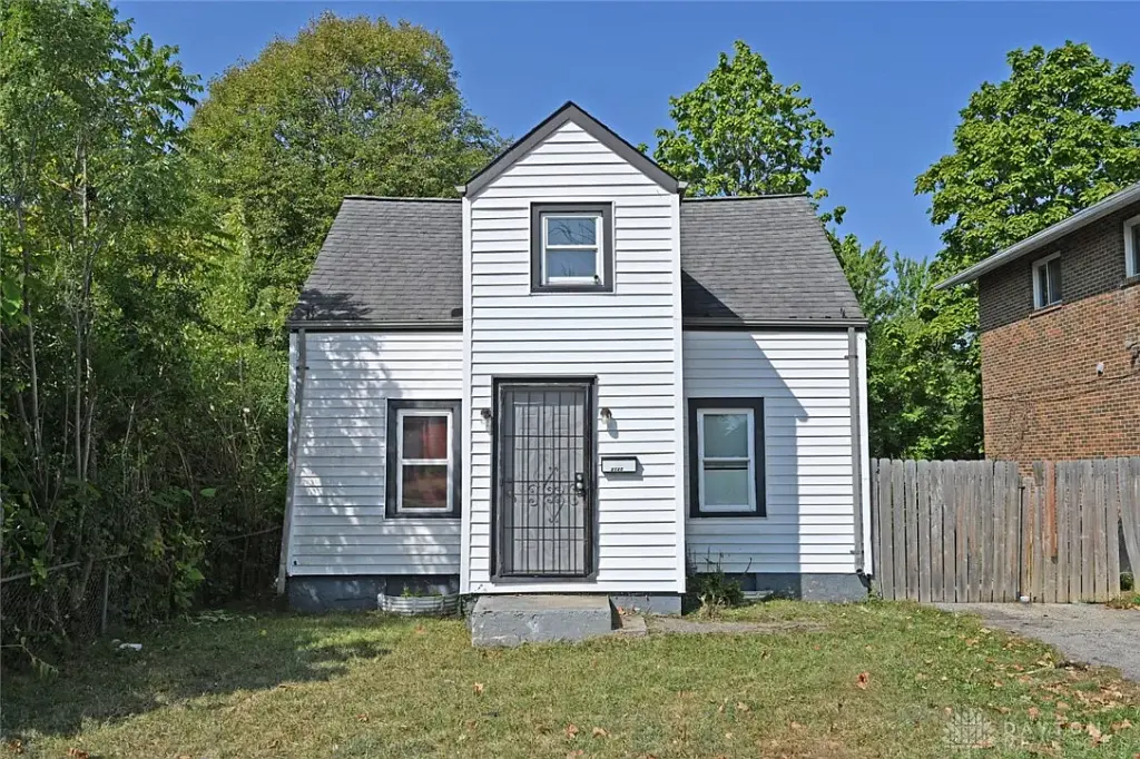 2127 Kensington Dr, Dayton, OH 45406 