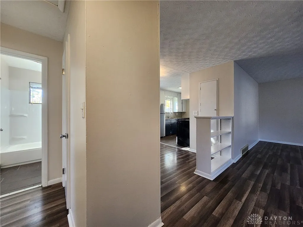 2219 Fairport Ave, Dayton, OH 45406 