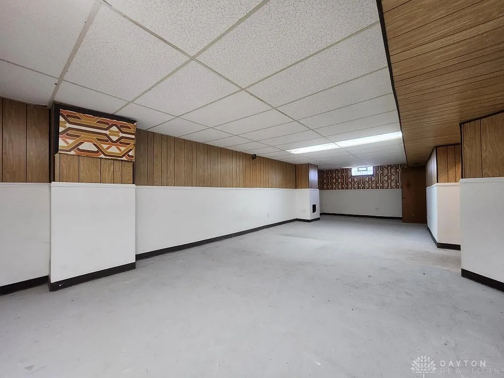 2219 Fairport Ave, Dayton, OH 45406 