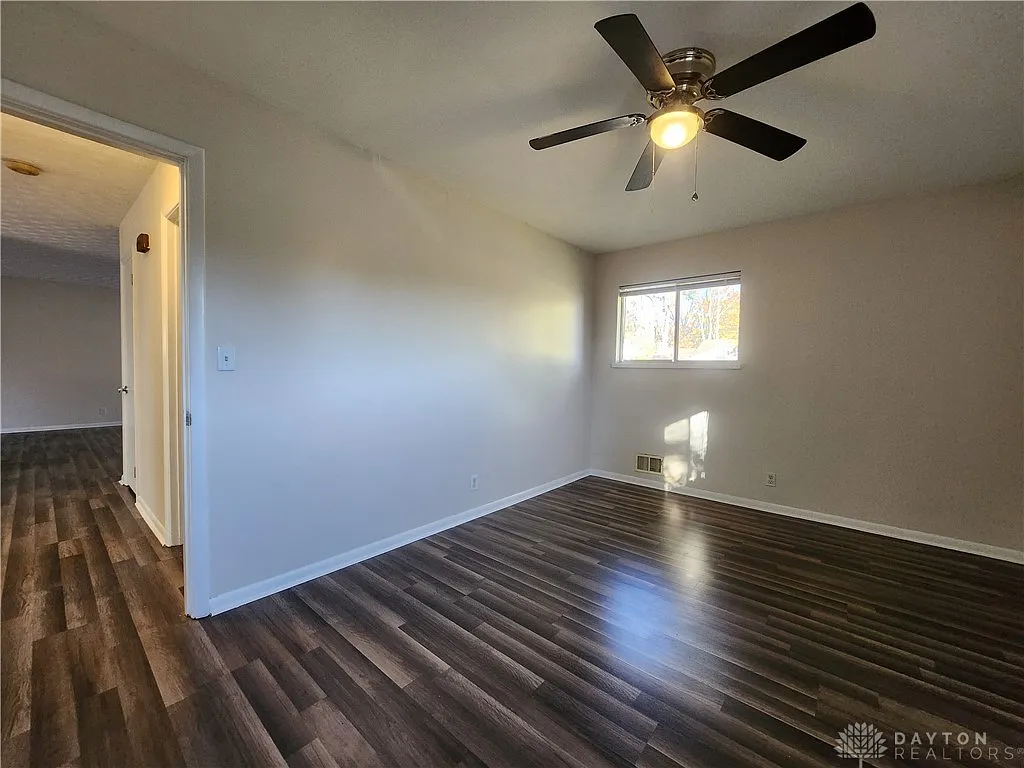 2219 Fairport Ave, Dayton, OH 45406 