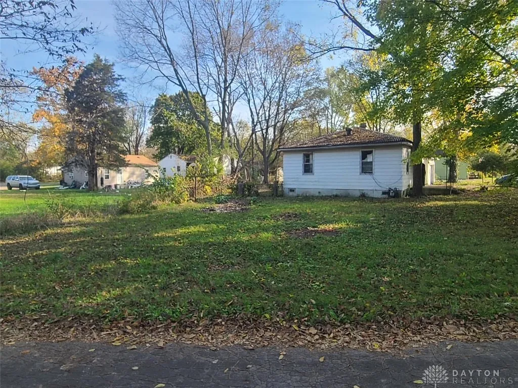 Ranch Home with Quiet Charm – Ready for Updates
