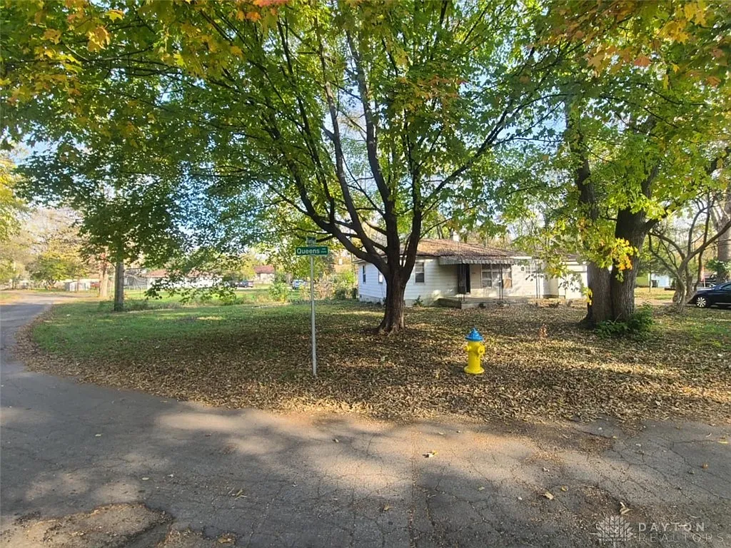 Ranch Home with Quiet Charm – Ready for Updates