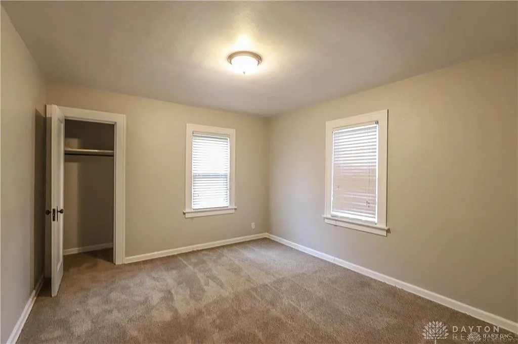 2200 Kensington Dr, Dayton, OH 45406 