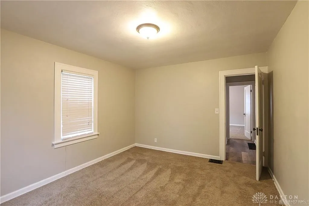 2200 Kensington Dr, Dayton, OH 45406 