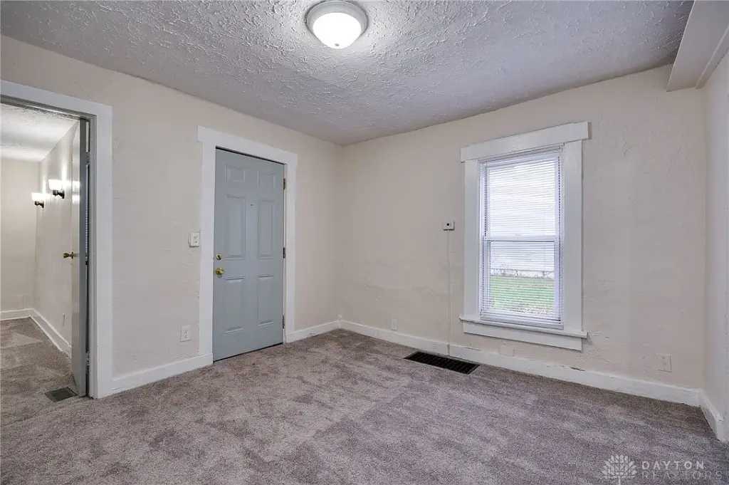 2516 McCall St, Dayton, OH 45417 